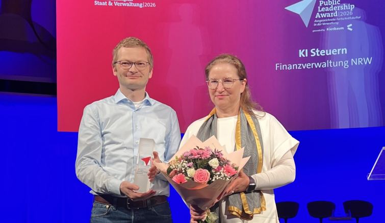 6 Nordrhein-Westfalen erhält Public Leadership Award für KI in der Steuerverwaltung